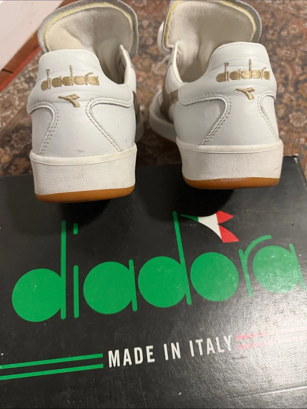Diadora low top